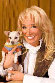 Tanya Tucker with Chihuahua