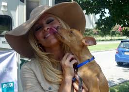 Pamela Anderson loves herself some animals